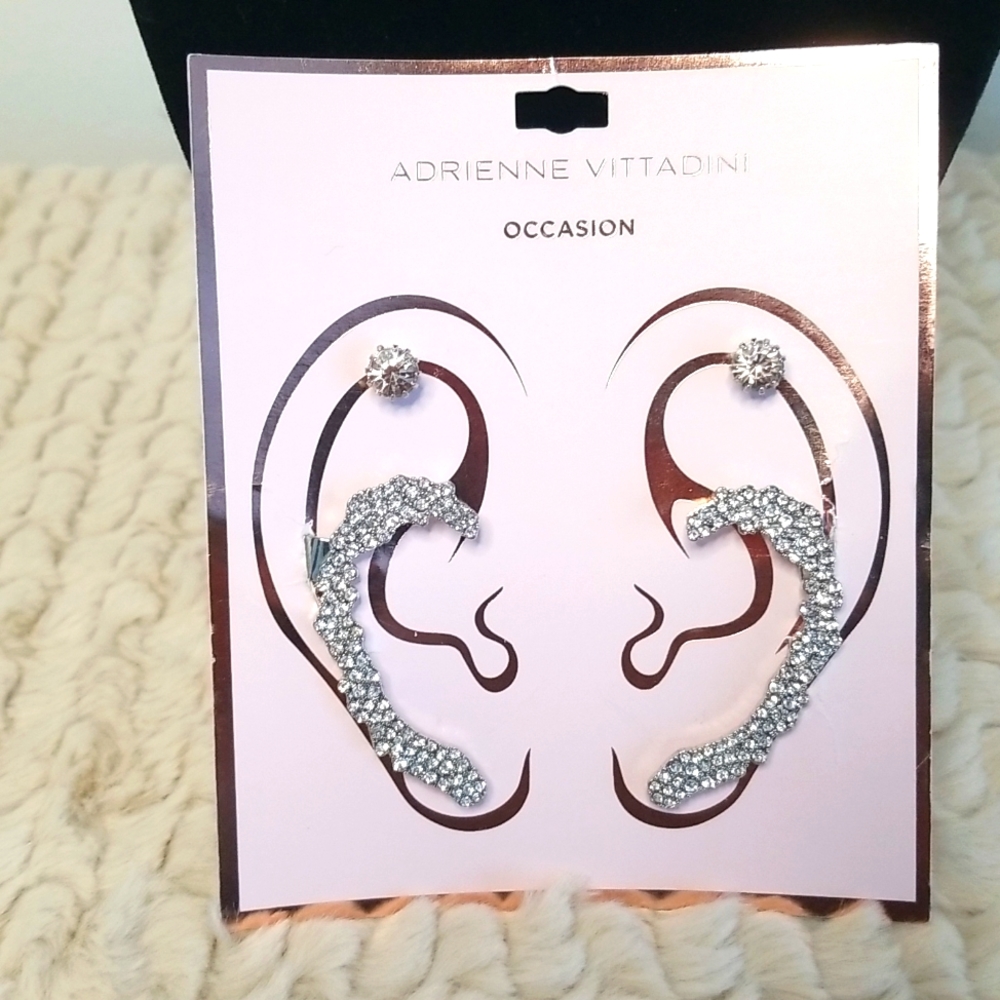 💲🩷⬇️Adrienne Vittadini| Stud Earrings & Ear Cuff